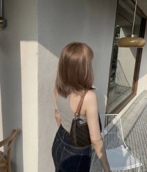 -变画·发型STUDIO