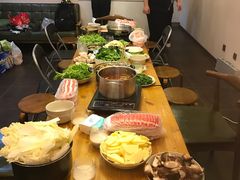 -雨后彩虹主题别墅轰趴馆