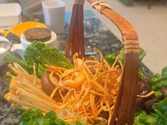 -一席地·本地鸡窝·杭帮鸡火锅(萧山银隆百货店)