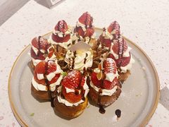 草莓忌廉华夫饼-BE BRIGHT KITCHEN(正佳广场店)