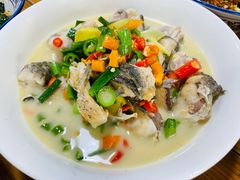 青椒焖鱼-好呷八大碗(五羊店)