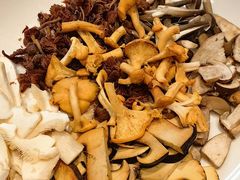 -黔蘑菇四季餐厅(观山湖店)