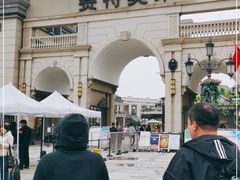-王府井奥莱临潼小镇(临潼店)