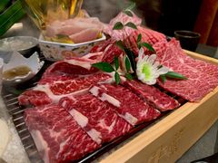 -铭牛烧肉·和牛海鲜自助(高新月牙湖店)