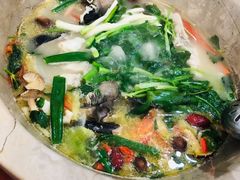 -姚记抚仙湖石锅鱼庄