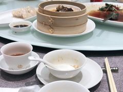 -香港百合居(LCM置汇旭辉广场店)