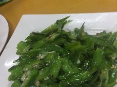 -小辣妹川味海鲜加工店(第一市场椰风巷店)