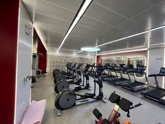 -英派斯健身旗舰店(海信国际中心馆)