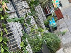 -河畔春天时尚餐厅