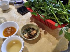 -老东风菜馆·羊肉火锅·海鲜·砂锅粥