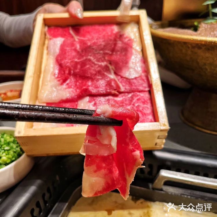 终于吃到了心心念念的巴奴毛肚火锅，不愧是福田火锅人气王🔥