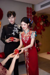 -莫小姐婚纱