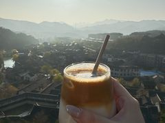 拿铁-云端咖啡(古北水镇景区店)