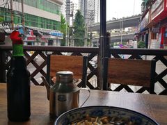 露天位-黔肠旺面馆(八鸽岩店)