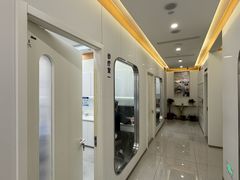 -皓齿连锁·雅贝健口腔·种植·矫正中心(虹口曲阳路店)