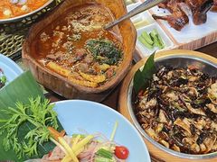 -老滇山寨•云南特色菜•地方菜•民族风情歌舞表演(金碧店)