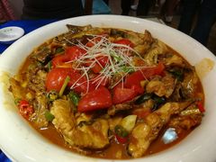 -刘姐啤酒鱼民族演艺餐厅(西街总店)