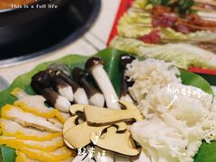 -钢管厂五区小郡肝串串香火锅(梅川路店)
