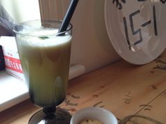 雪梨菠萝汁-JAMES+詹嘉厨房