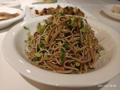 香椿苗拌豆皮-金春禧(世茂国际广场店)