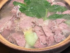 腾越牛肉锅-一坐一忘云南菜(北京skp店)