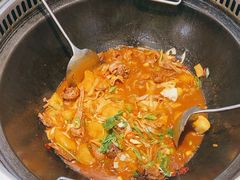 -东北酱骨饺子铁锅炖(万达总店)
