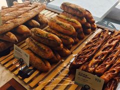 -Dough&Joe团憩(瑞虹天地月亮湾店)