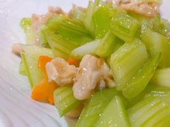 西芹炒鲜核桃仁-峨嵋酒家(牡丹园店)
