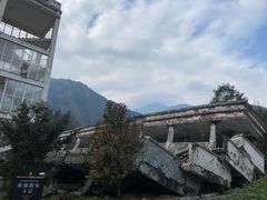 -四川汶川特大地震漩口中学遗址