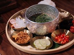 热带雨林过桥柠檬米线-良米山·云南野生菌过桥米线(上海首店)