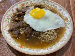 黑椒牛柳粒出前一丁-永安咖啡室