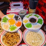 南锣这家店这队排的我真是够够的了 