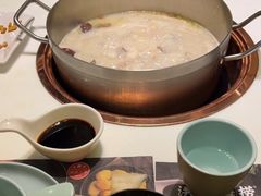 -洪氏嗨捞·猪肚鸡火锅(阳光天地店)