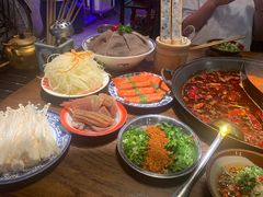 -萍姐火锅·公路夜市(武汉首店)