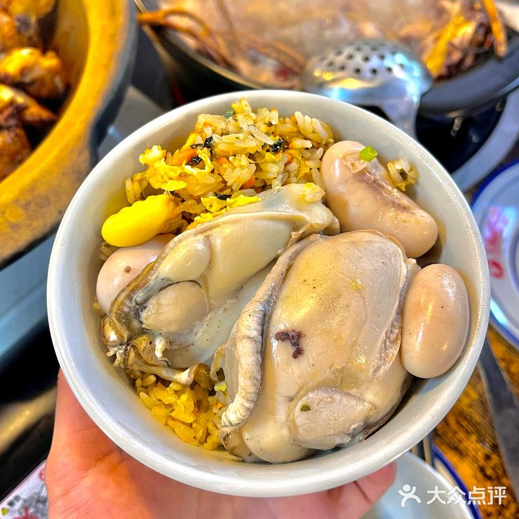 广州!这家鸡煲现宰现做,汤底甘甜到舔碗🥘