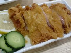 -佰搭果·广式茶餐厅(西华路店)