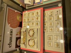-周生生Chow Sang Sang(又一城店)