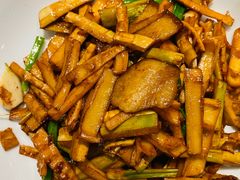 竹笋炒腊肉-丹江渔村(首都机场店)