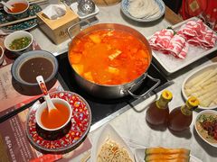 -尚尚仙·酸汤猪手·猪肚鸡火锅(华联万柳购物中心店)