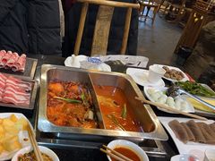 -百年川椒重庆老火锅(光谷店)