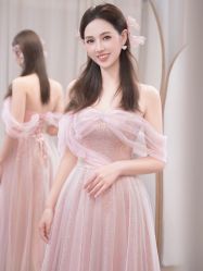 -洋洋婚纱品牌集合店