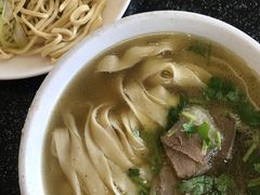 -十二忠手拉面(五福店)