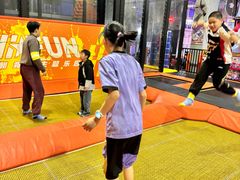 -嗨翻Hi-Fun竞技主题乐园·蹦床亲子生日轰趴(国光1937店)