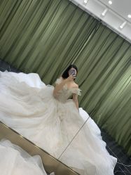 点击看大图 -拉瑞娜LaReine婚纱礼服高级定制