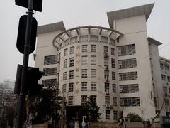 校门-武汉市第一初级中学(前进校区)