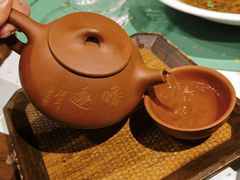 -荷风细雨·中国茶宴(世纪大道店)