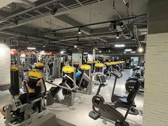 -格易美游泳馆健身房(新昆仑店)