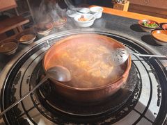 -阿山卓·野生菌火锅·纳西火塘烤肉