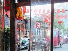 -富正毅三下锅·湘西韵味(天门山索道店)