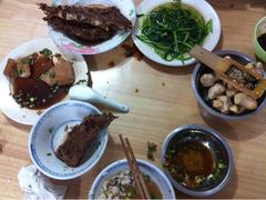 牛排，牛肉汤，豆腐。都很棒-烂厅下牛肉汤